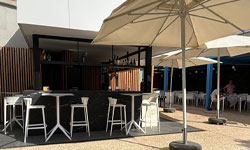 El Chiringuito, mesas altas (terraza)